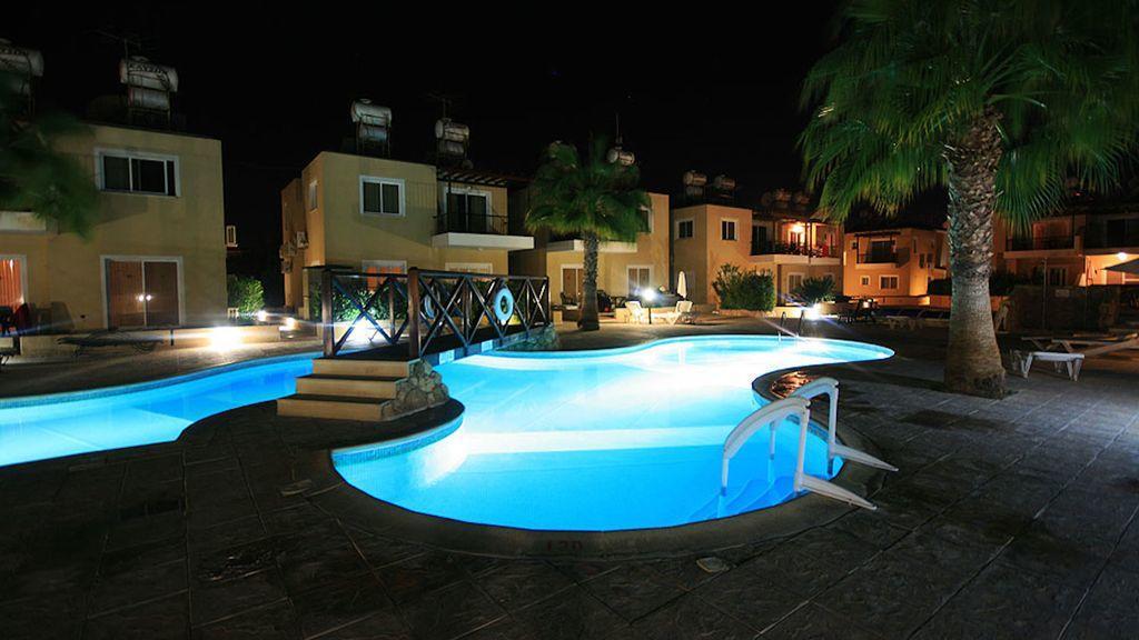 Sirena Sunrise Prestige Apartments Paphos Exterior photo