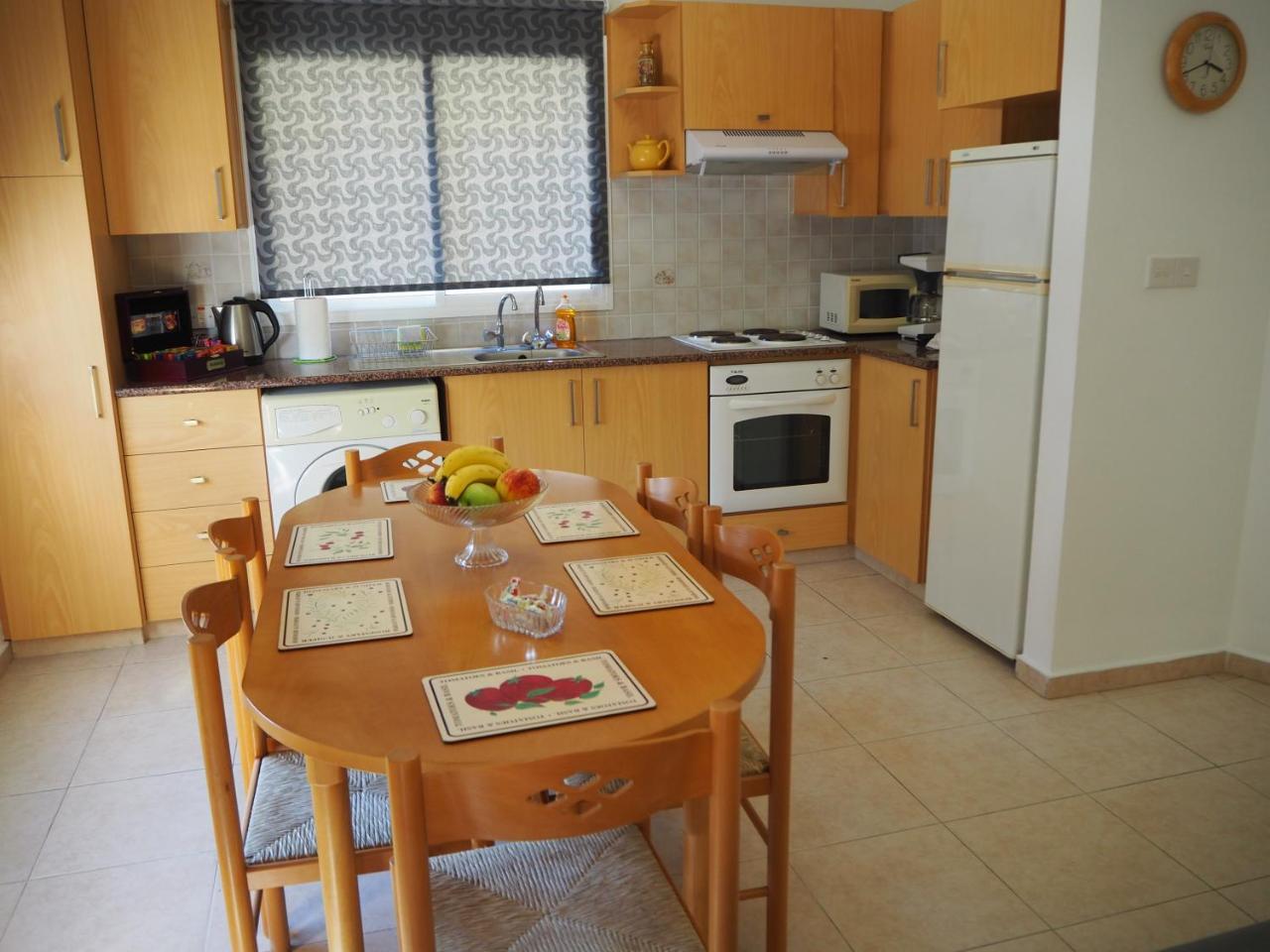 Sirena Sunrise Prestige Apartments Paphos Exterior photo