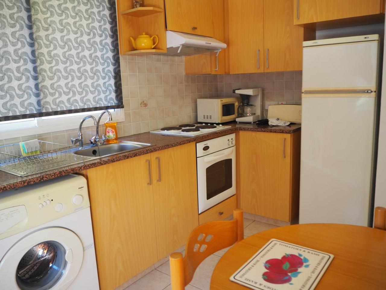 Sirena Sunrise Prestige Apartments Paphos Exterior photo